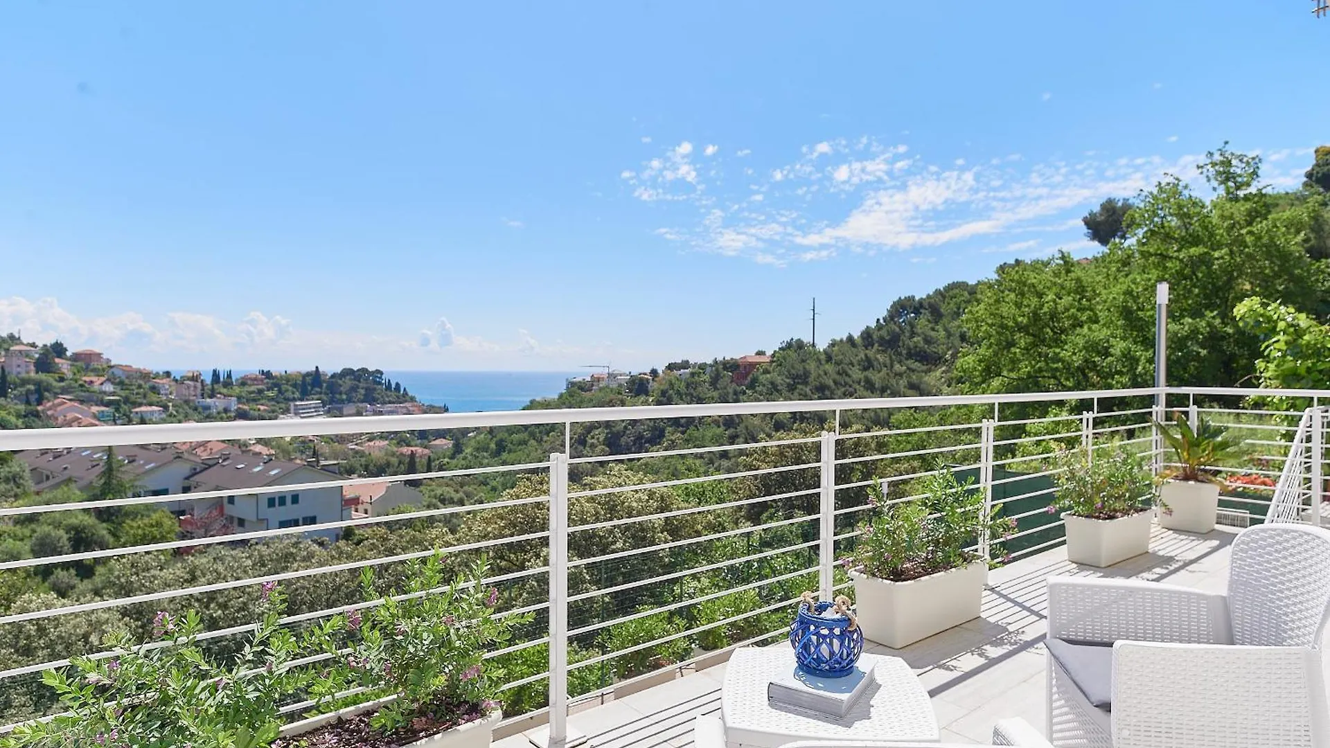 The Italian Lady Apartamento Alassio 0*,
